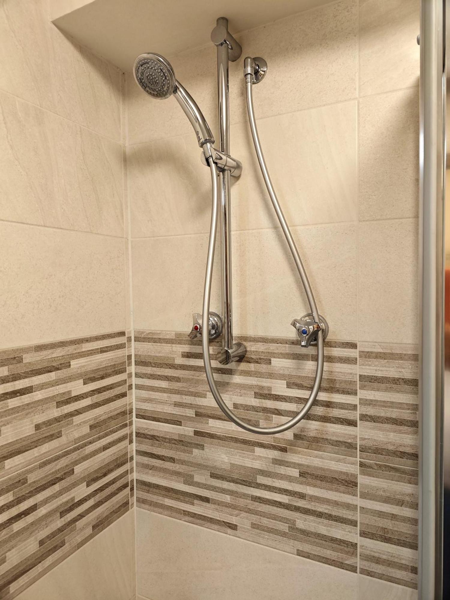 Hostdomus - City Center Apartment Sestriere Exterior photo